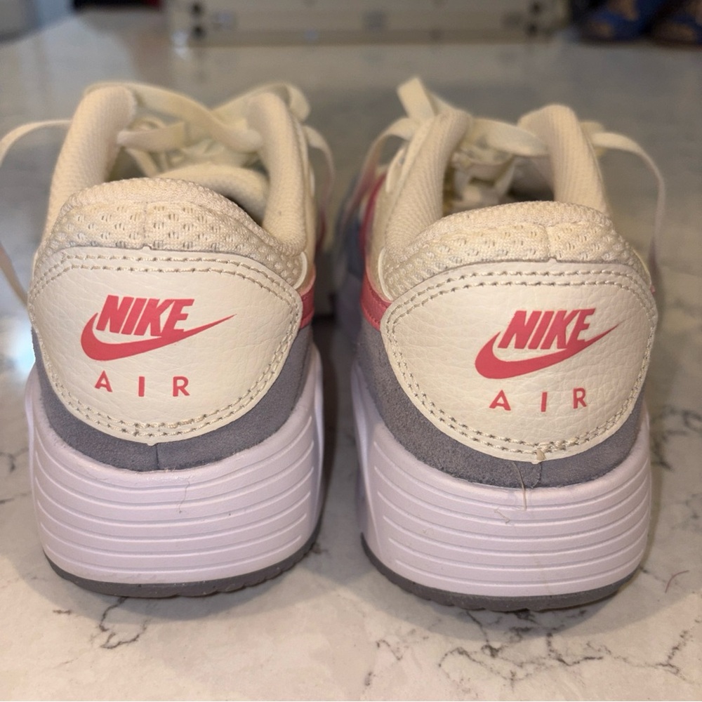 Nike Air‎ Max Sail Coral Sneakers in Cream, Pink, and Gray size 6 - Picture 3 of 8